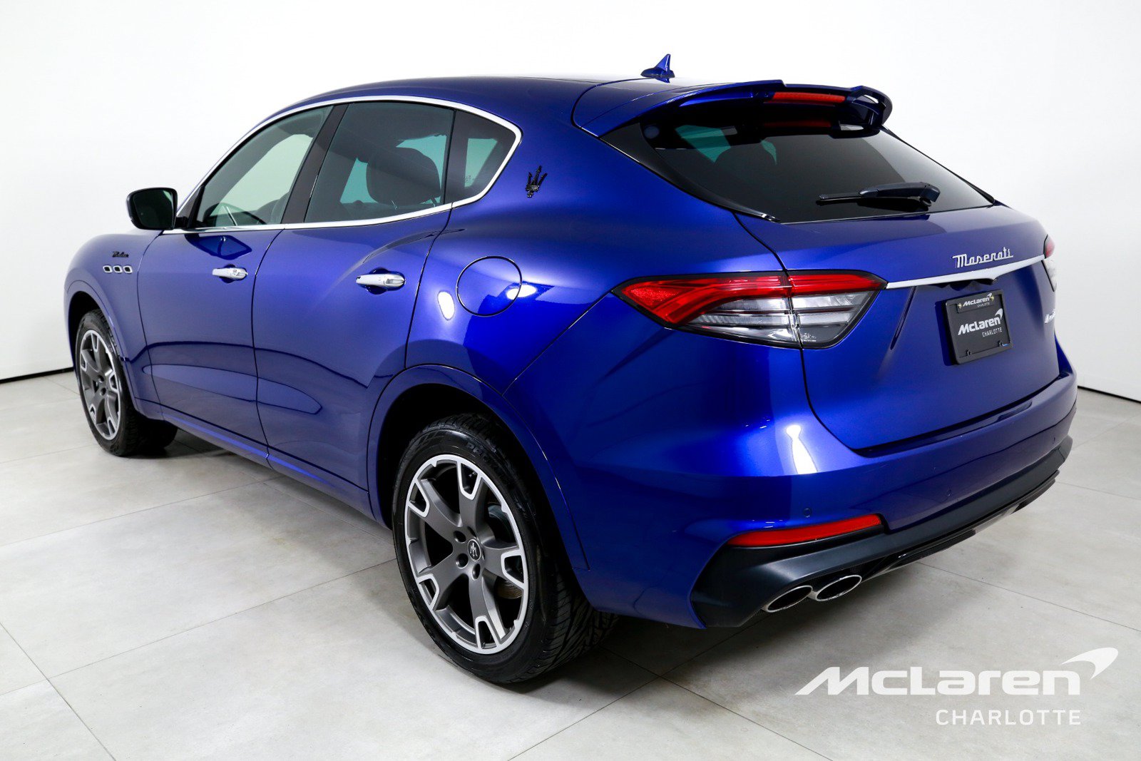 Used 2023 Maserati Levante Modena AWD/4WD image 6