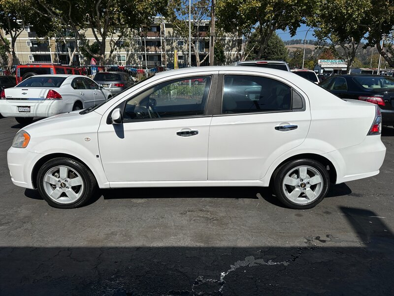 Used 2008 Chevrolet Aveo LT FWD image 8