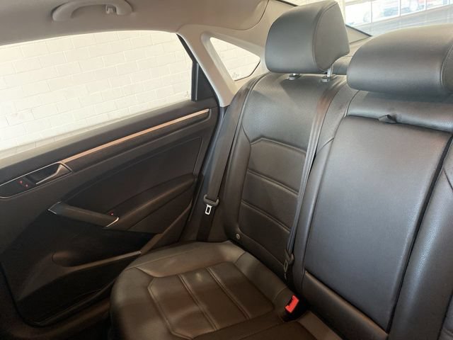 Used 2017 Volkswagen Passat 1.8T SE FWD image 5