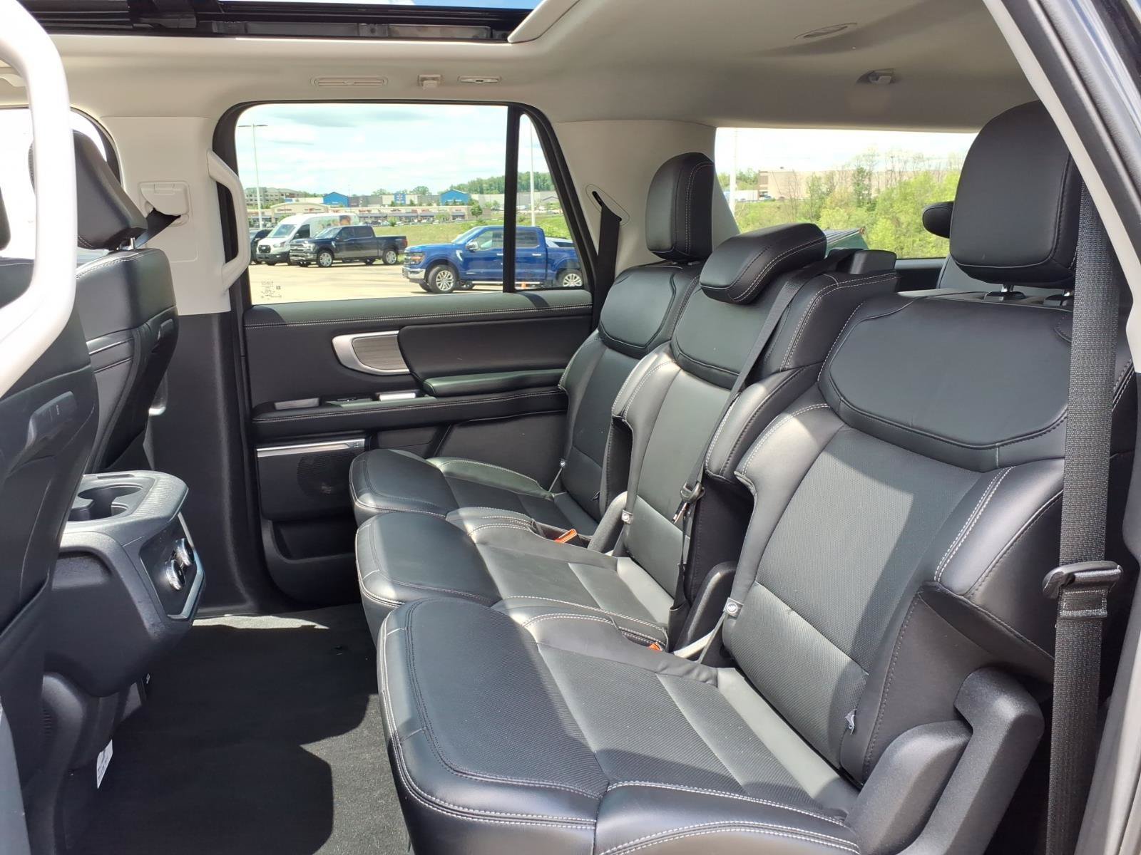 Certified 2025 Ford Expedition Max Platinum AWD/4WD image 9