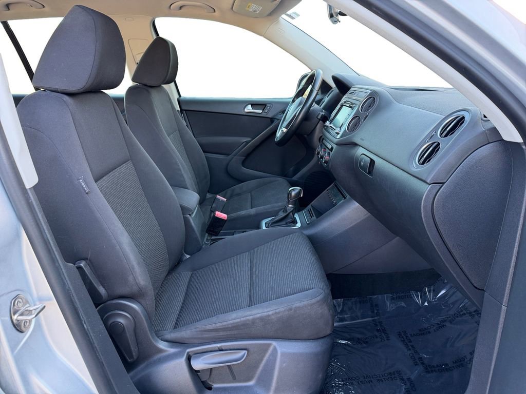 Used 2015 Volkswagen Tiguan S FWD image 18