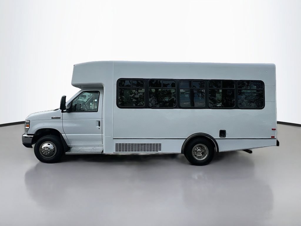 Used 2016 Ford E-450 and Econoline 450 Super Duty w/ Shuttle Bus Prep Package RWD image 7