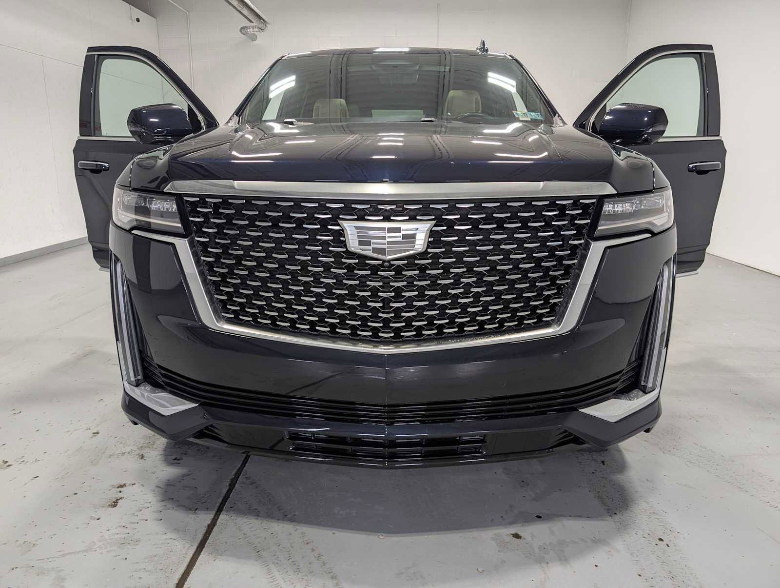 Certified 2021 Cadillac Escalade Premium Luxury image 17