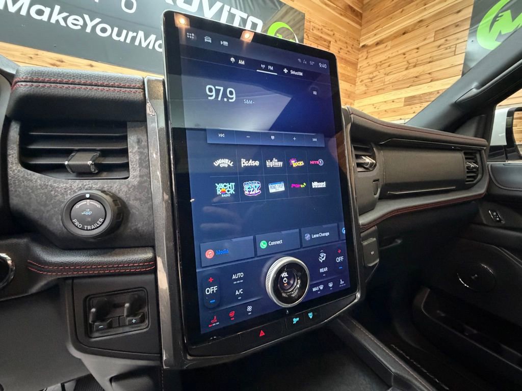 Used 2023 Ford Expedition Limited image 18