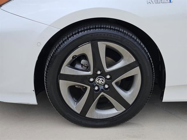 Used 2020 Toyota Prius XLE image 7