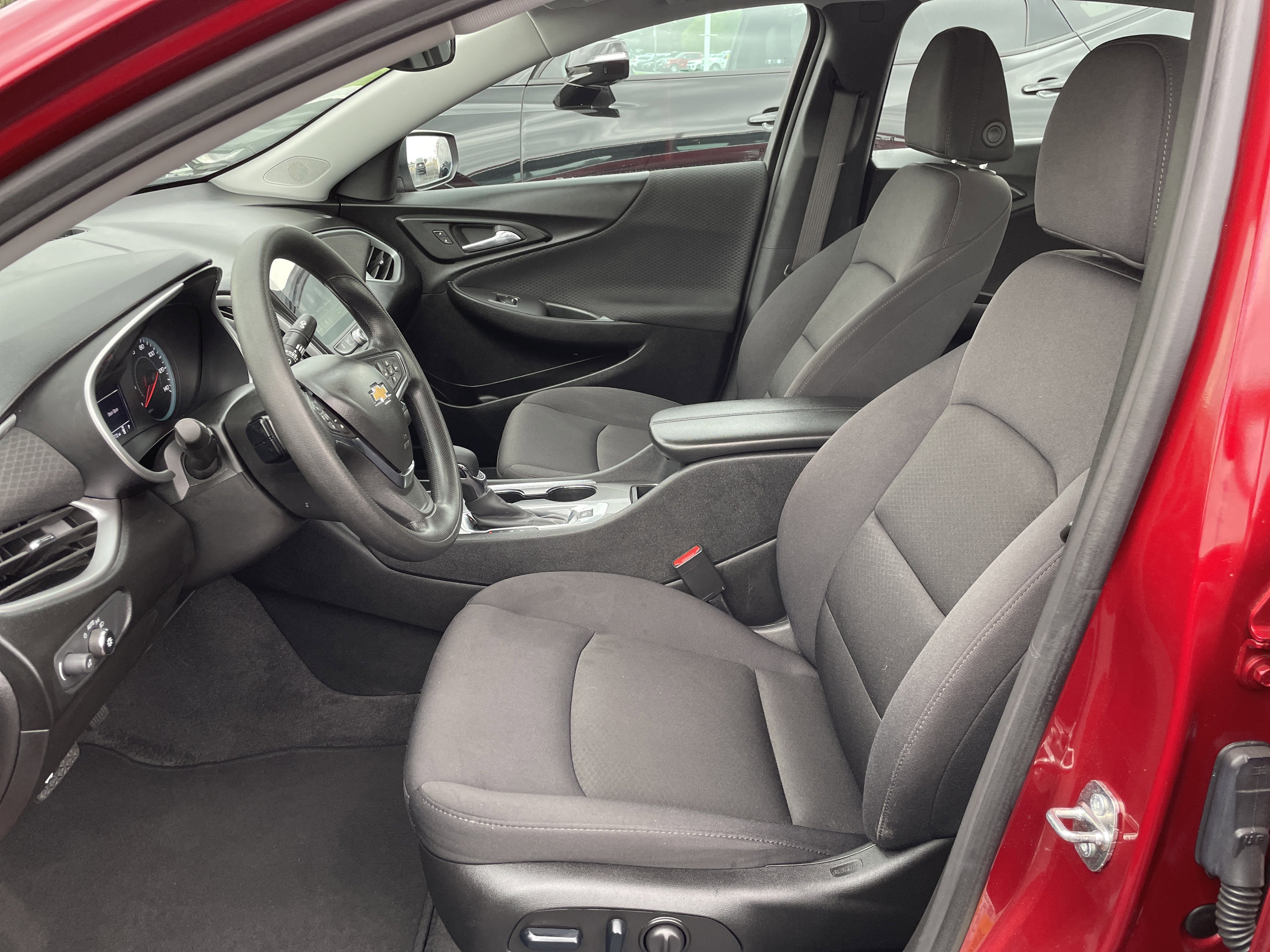 Used 2024 Chevrolet Malibu LT image 16