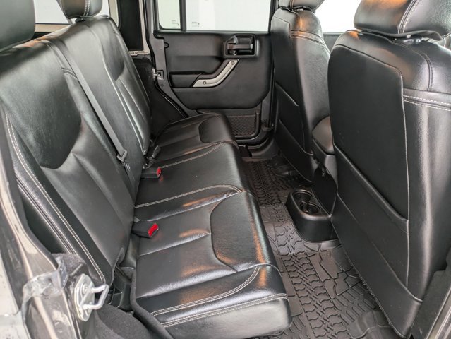 Used 2017 Jeep Wrangler Unlimited Sahara w/ Connectivity Group image 18