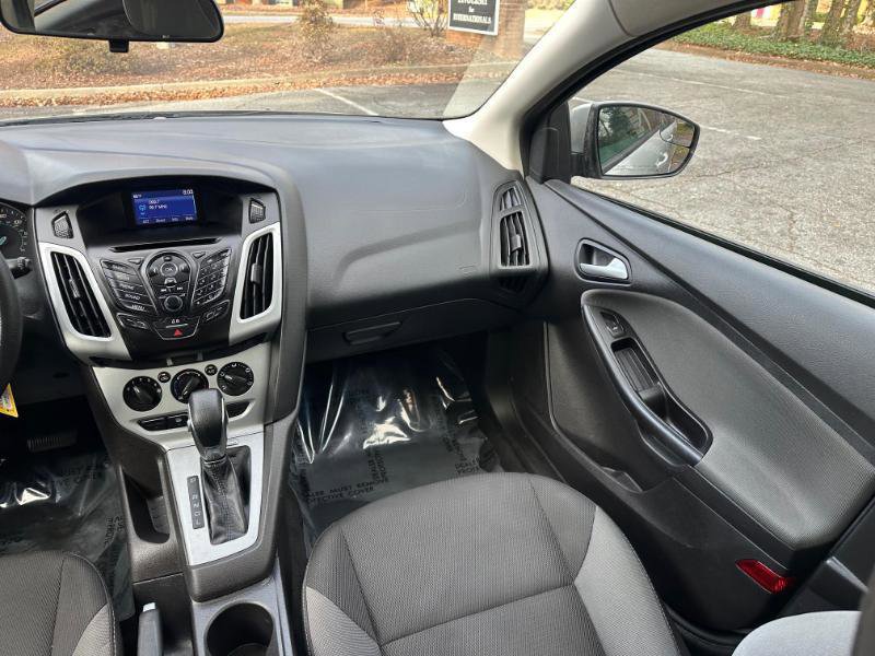 Used 2014 Ford Focus SE image 30