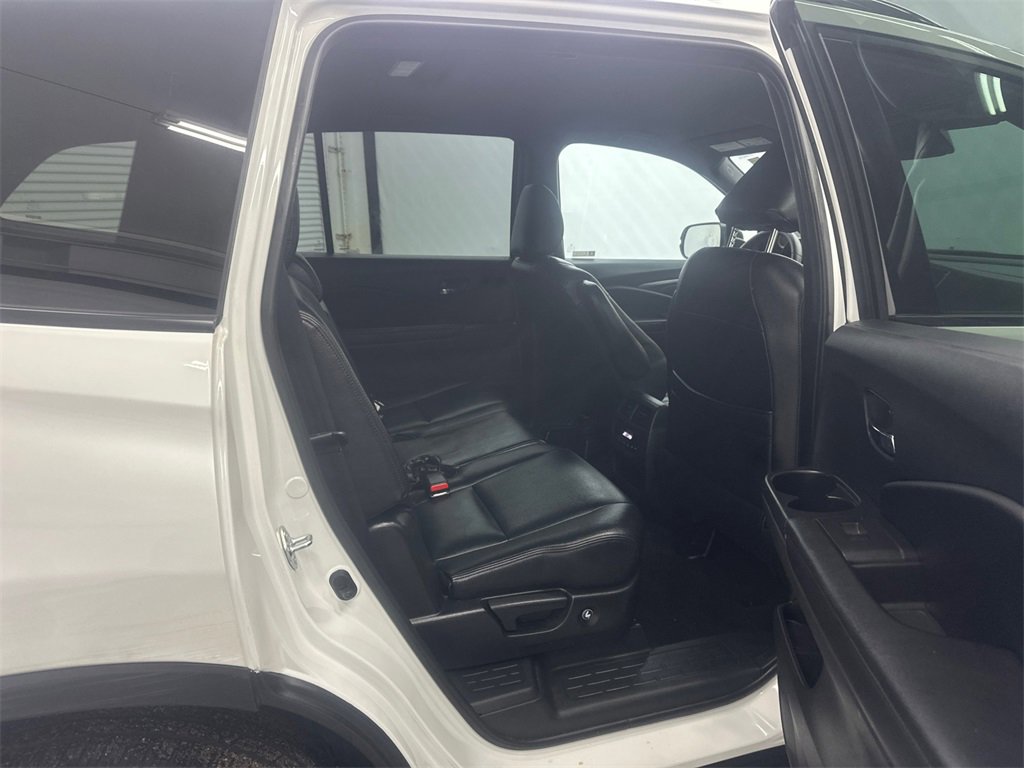 Used 2022 Honda Pilot Sport image 16