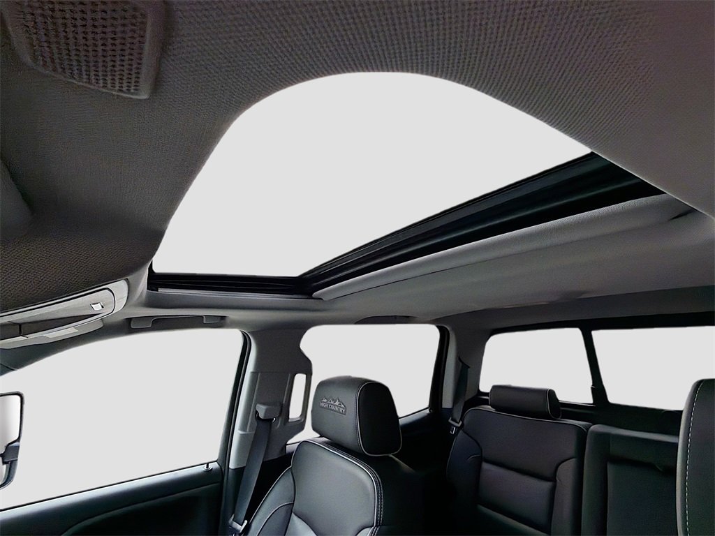 Used 2019 Chevrolet Silverado 2500 High Country w/ Duramax Plus Package image 26