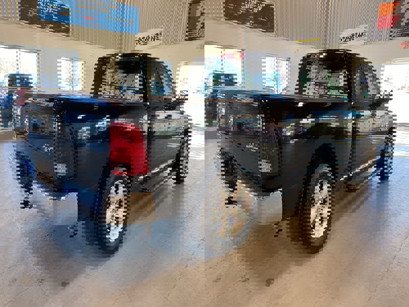 Used 2019 RAM 1500 Classic SLT image 5