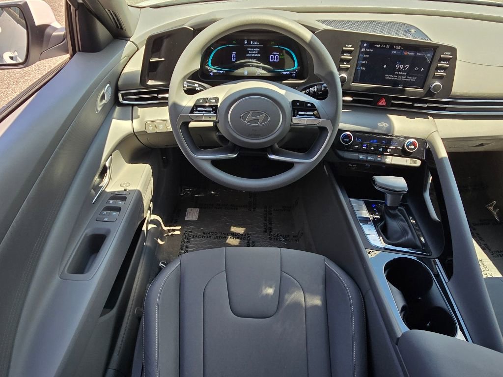 New 2025 Hyundai Elantra Blue image 13