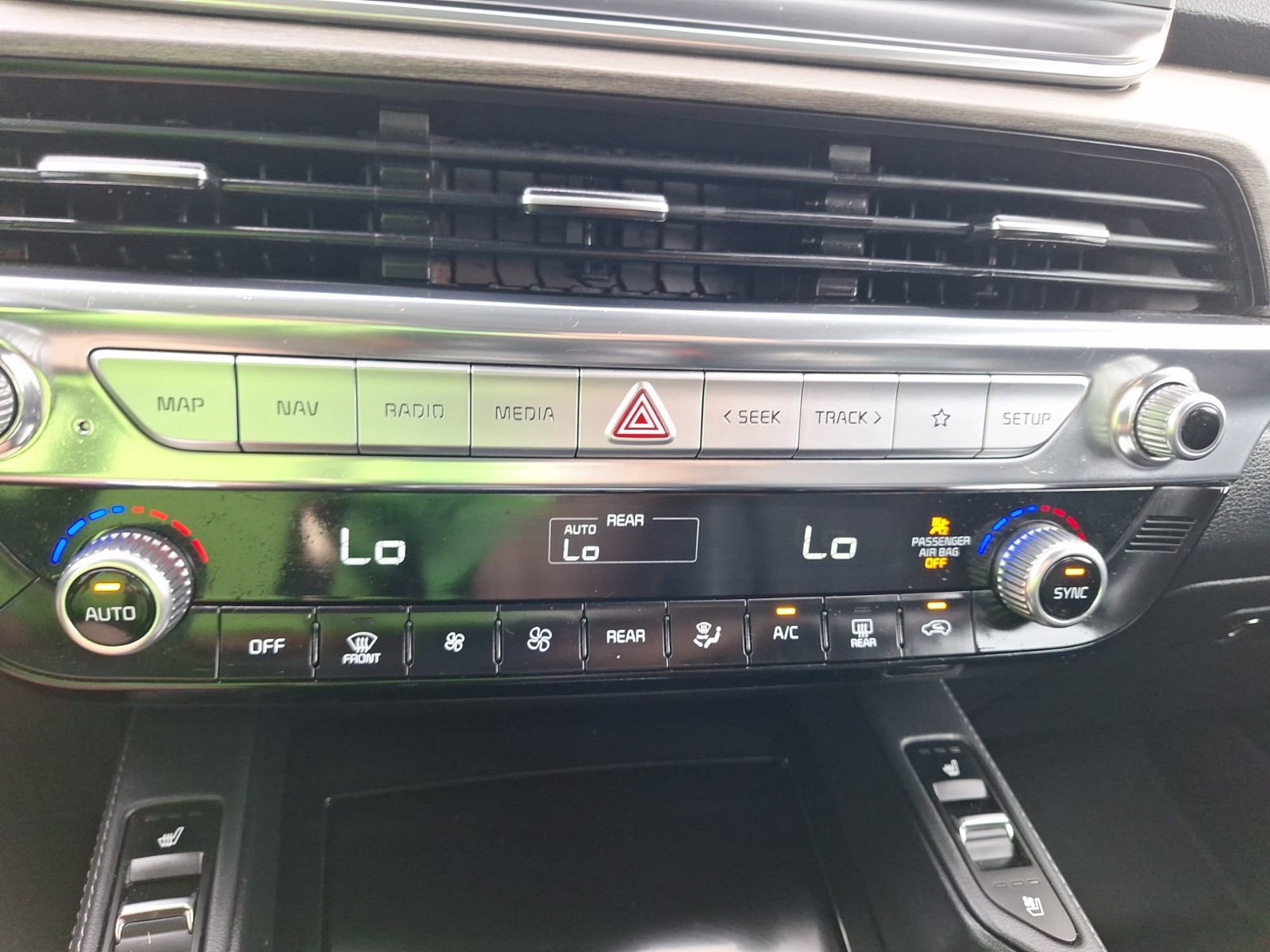 Used 2022 Kia Telluride SX w/ SX Prestige Package image 27