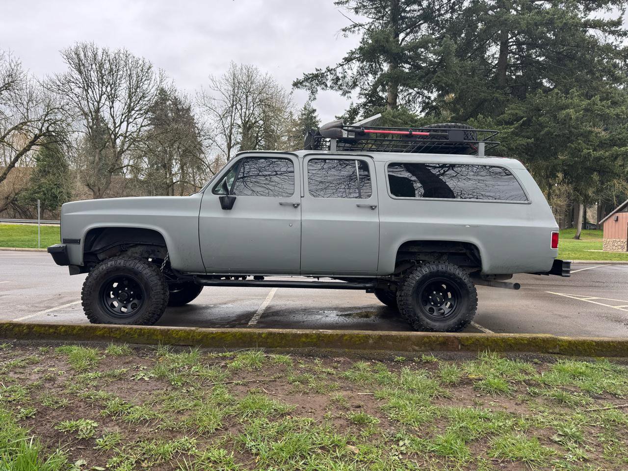 Used 1989 GMC Suburban 4WD image 5