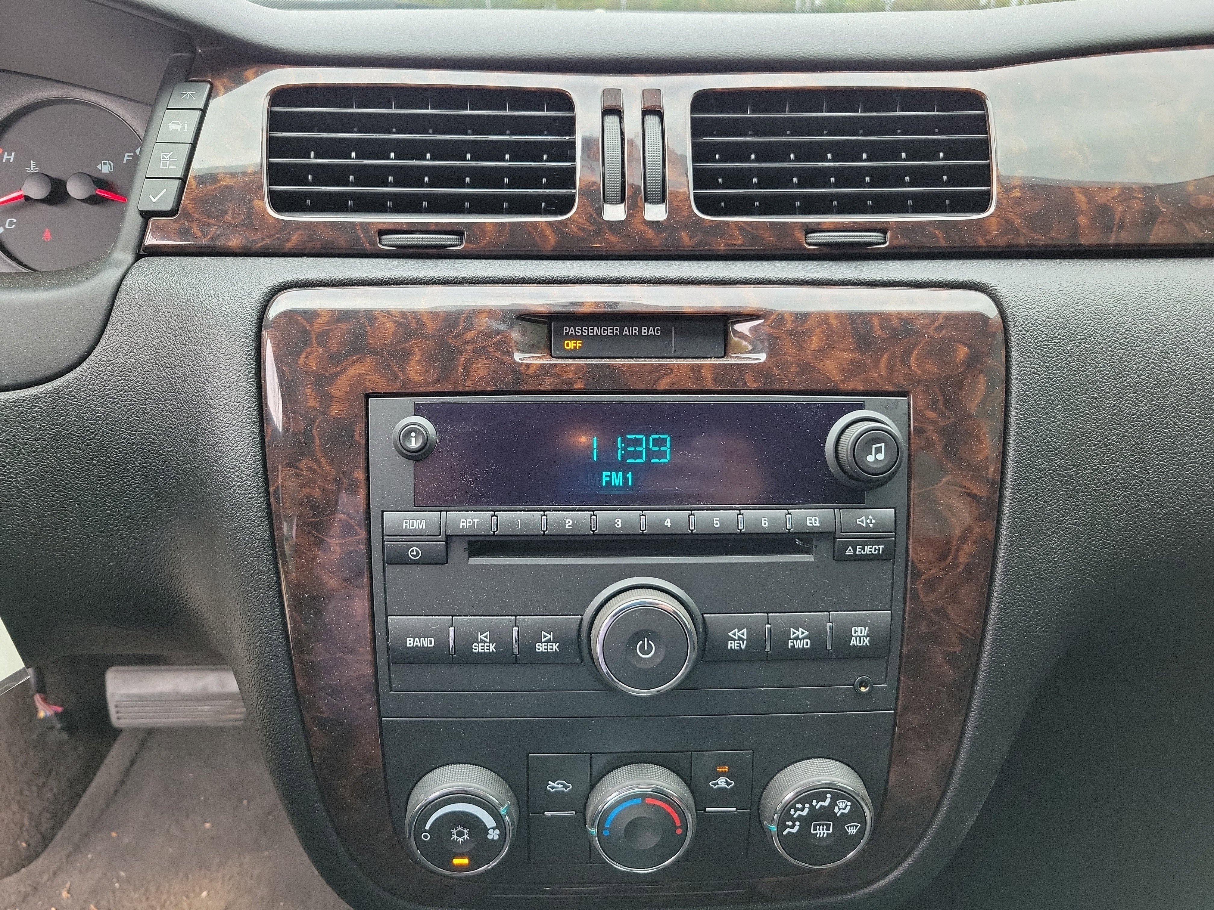 Used 2014 Chevrolet Impala Limited LS FWD image 10