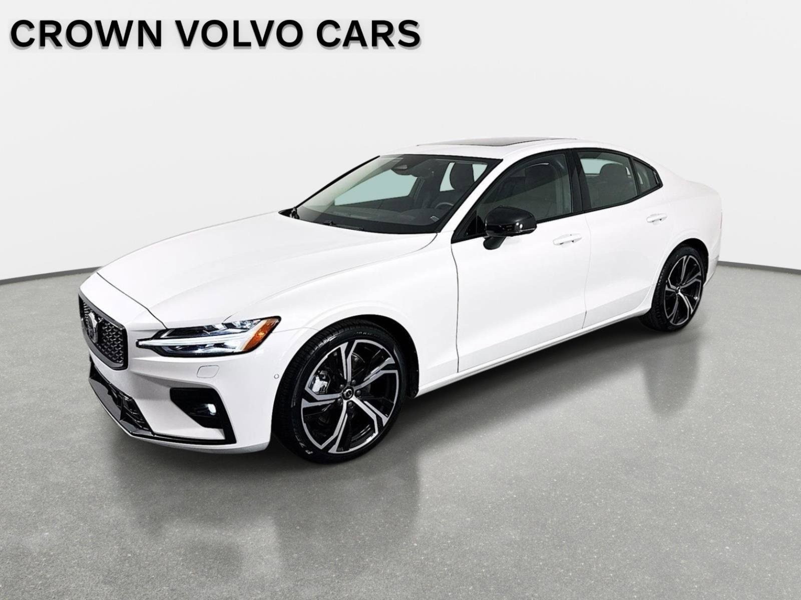 Used 2025 Volvo S60 B5 Plus FWD image 1