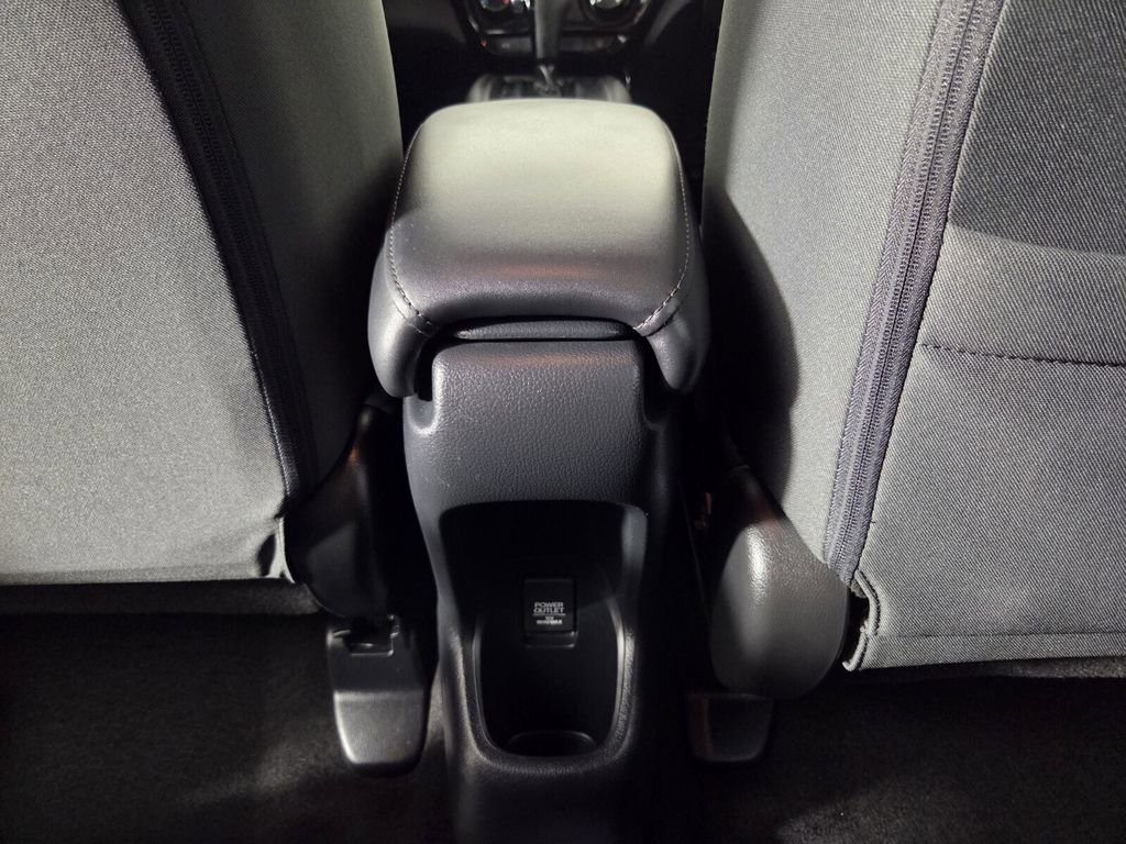 Used 2021 Honda HR-V LX image 27