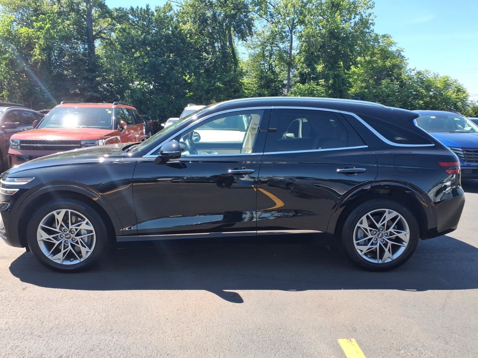 Used 2024 Genesis GV70 2.5T w/ Advanced Package AWD/4WD image 8