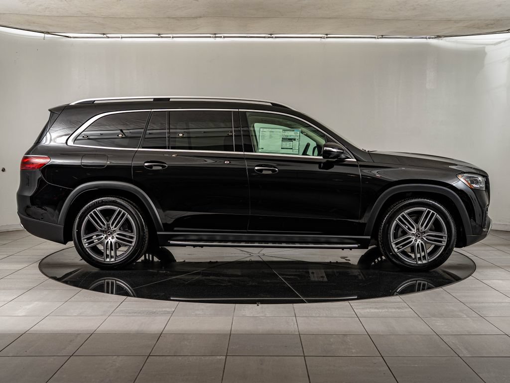Used 2026 Mercedes-Benz GLS 450 4MATIC image 4