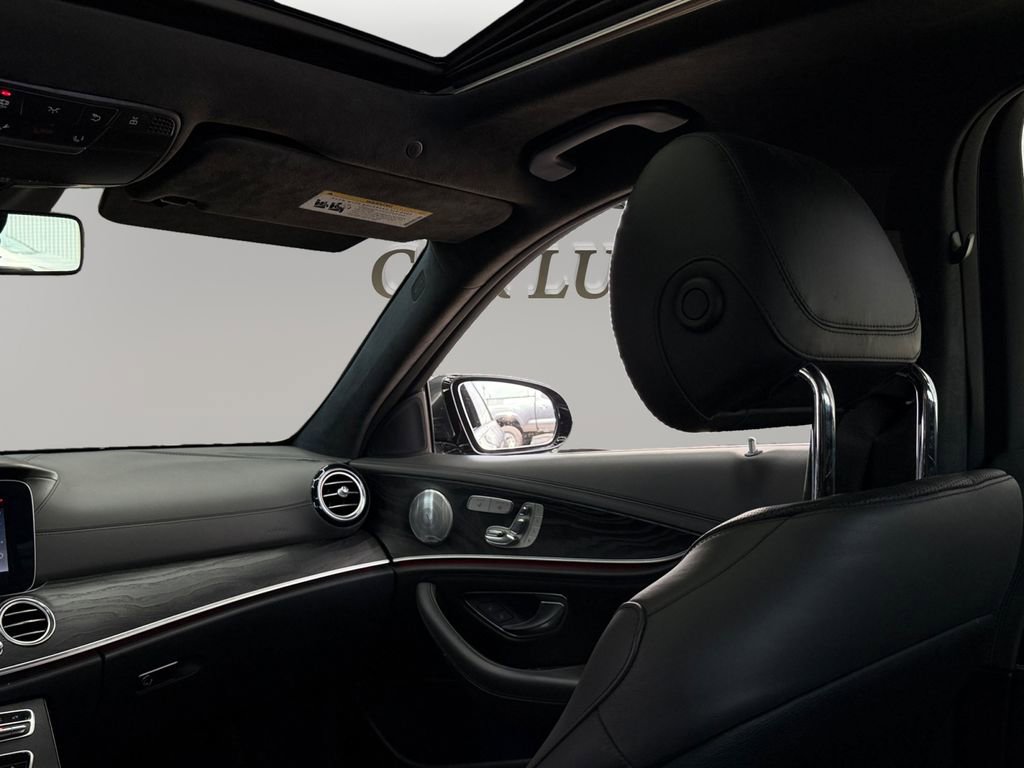 Used 2018 Mercedes-Benz E 300 image 25