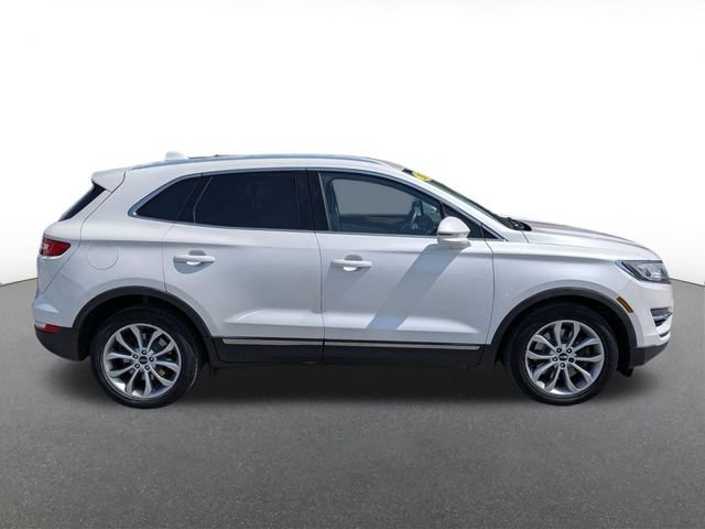 Used 2016 Lincoln MKC Select w/ Select Plus Package AWD/4WD image 2