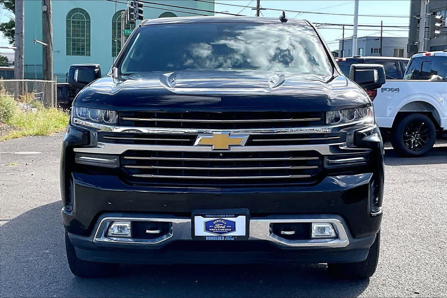 Used 2020 Chevrolet Silverado 1500 High Country w/ Technology Package AWD/4WD image 6