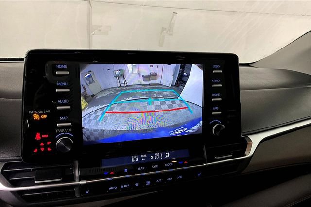 Used 2021 Toyota Sienna XLE image 21