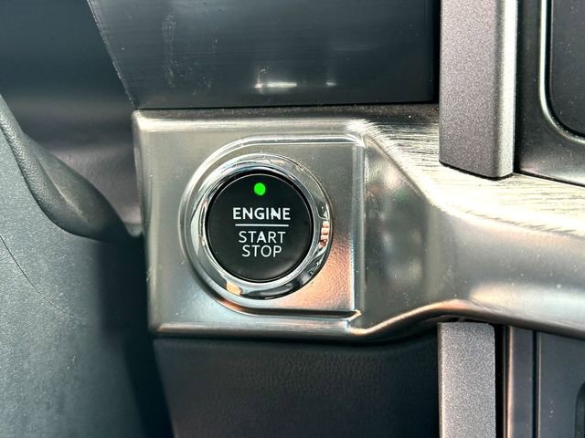 Used 2023 Ford F150 Lariat w/ Equipment Group 502A High image 16