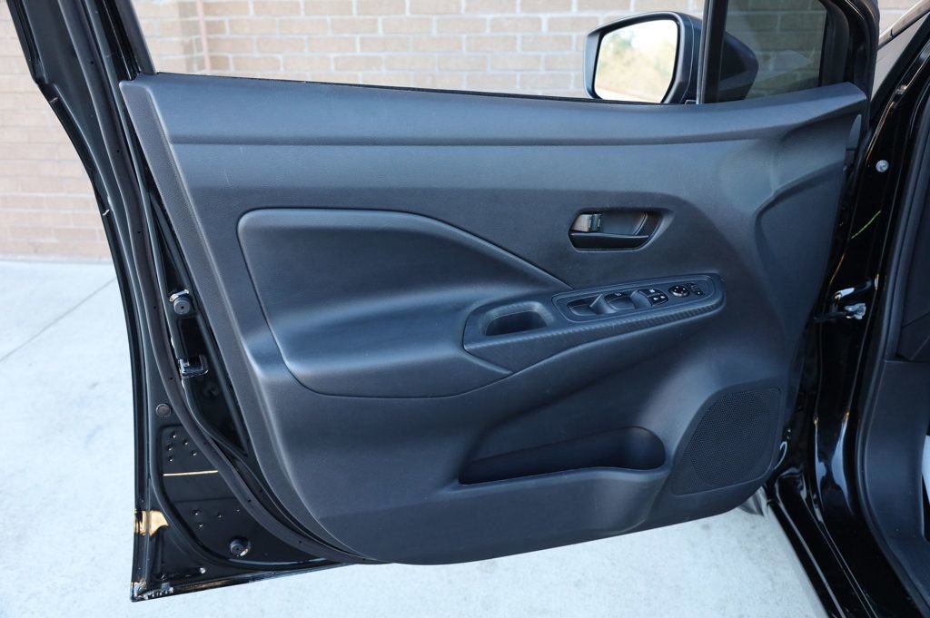 Used 2025 Nissan Versa S w/ Trunk Package image 13