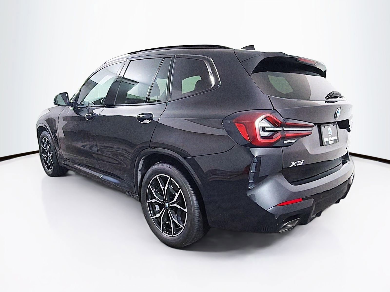 Used 2023 BMW X3 xDrive30i w/ M Sport Package image 5