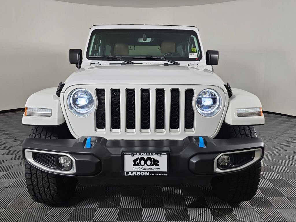 Used 2023 Jeep Wrangler Unlimited Sahara w/ Cold Weather Group AWD/4WD image 8