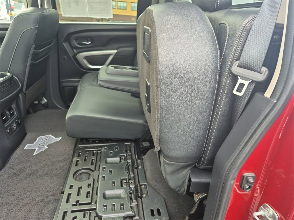 Used 2021 Nissan Titan SL w/ Moonroof Package image 31