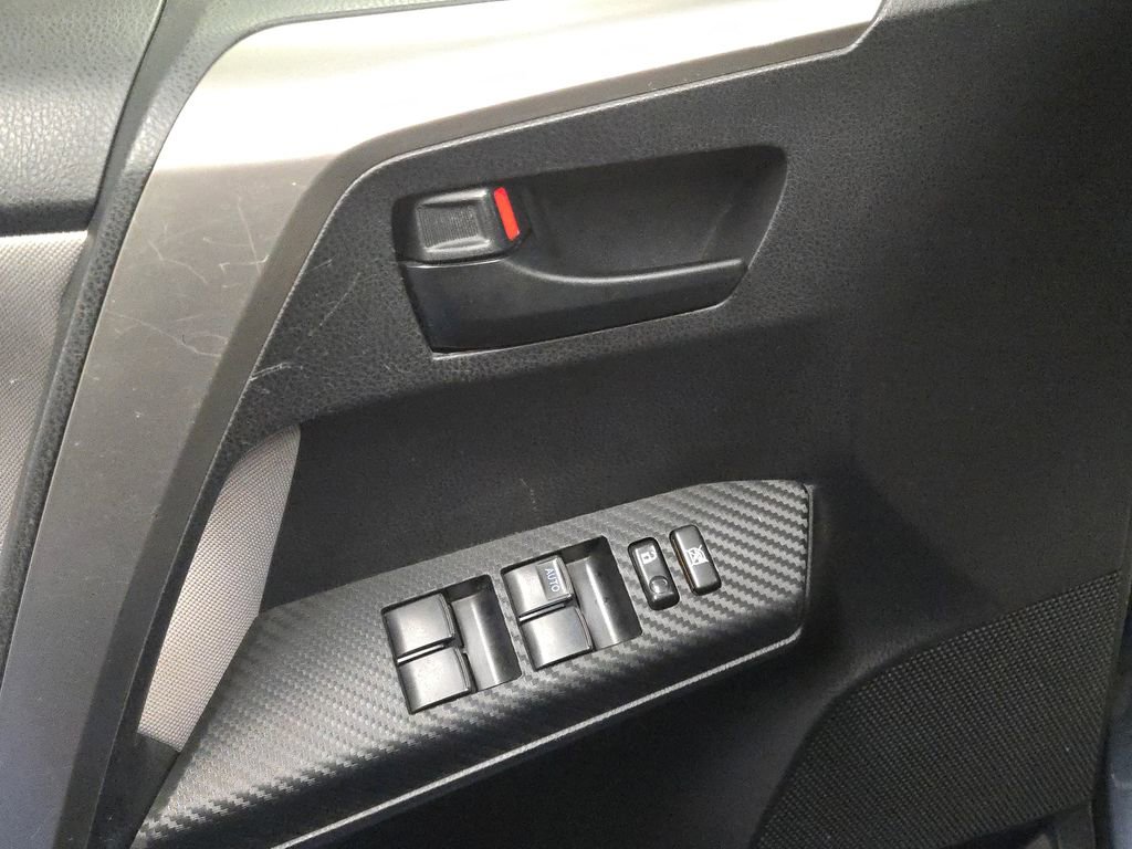 Used 2014 Toyota RAV4 LE image 11