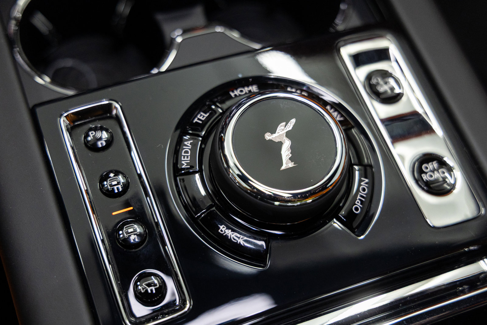 New 2026 Rolls-Royce Cullinan image 27