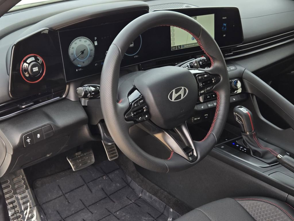 Certified 2025 Hyundai Elantra N Line image 17