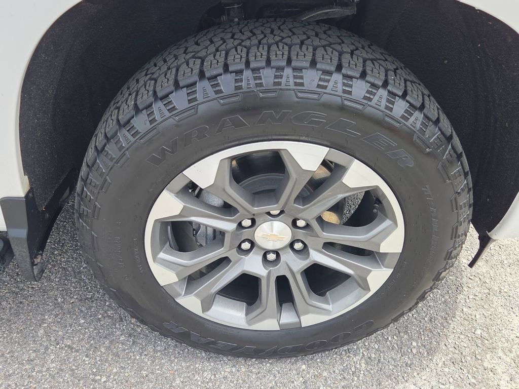 Certified 2022 Chevrolet Silverado 1500 High Country w/ Technology Package image 14