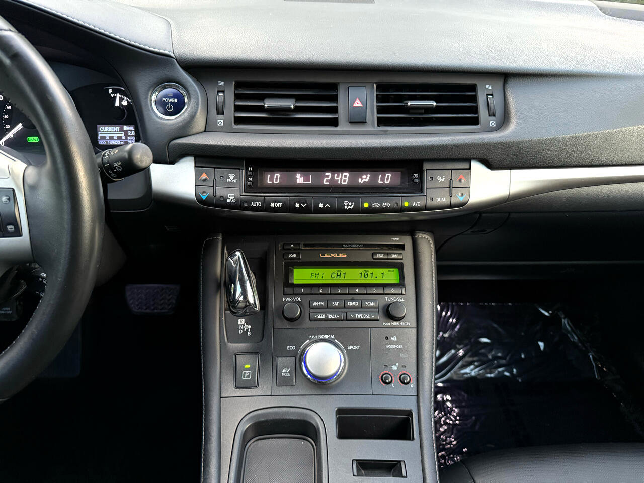 Used 2011 Lexus CT 200h image 27