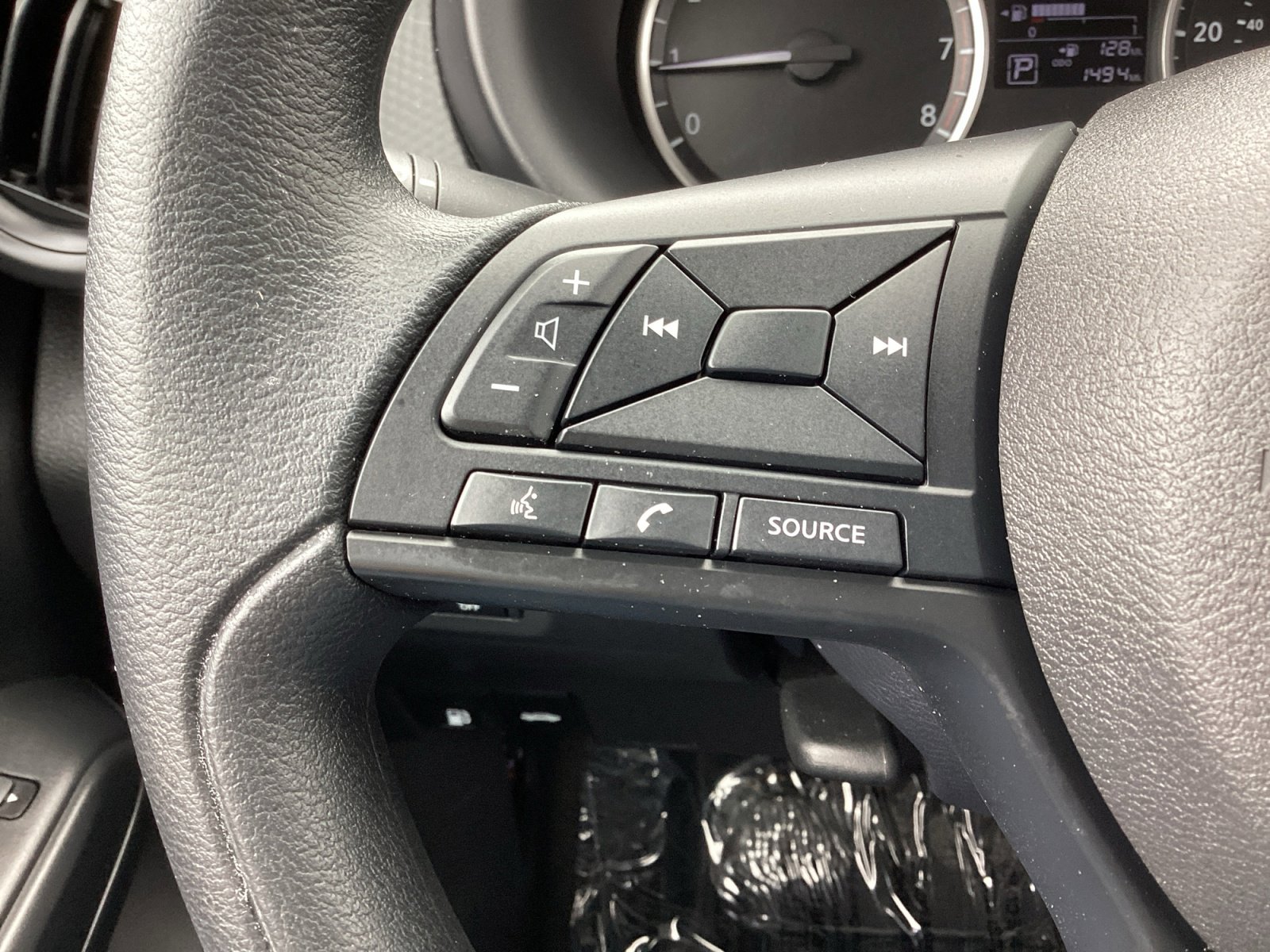 Used 2024 Nissan Kicks S FWD image 29