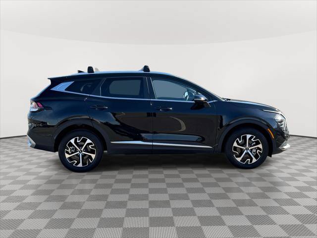 Used 2024 Kia Sportage EX AWD/4WD image 8