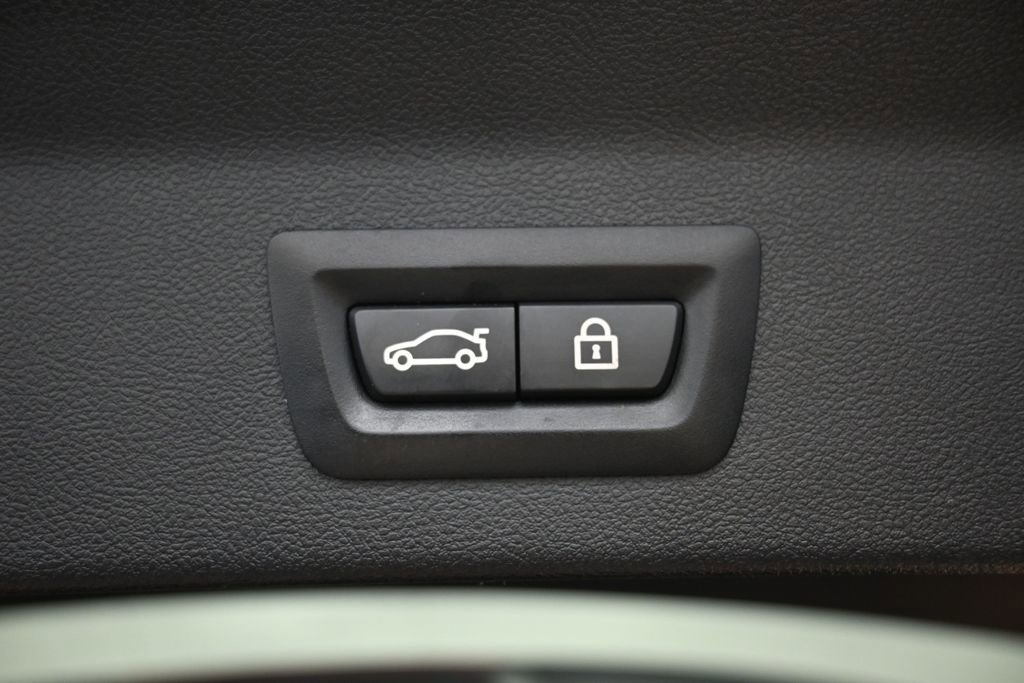Used 2021 BMW X3 xDrive30i AWD/4WD image 16