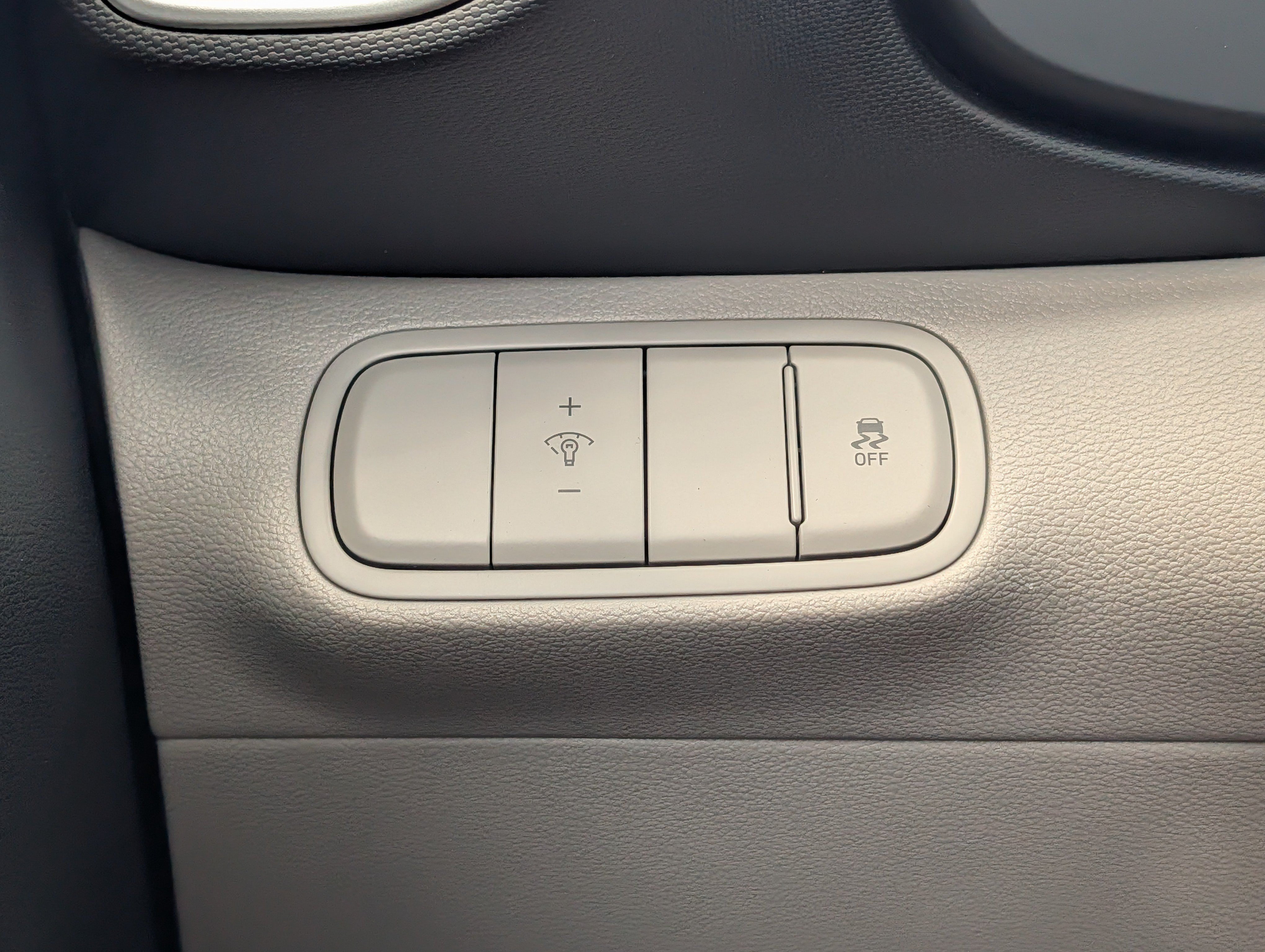 New 2026 Hyundai Venue SEL FWD image 12