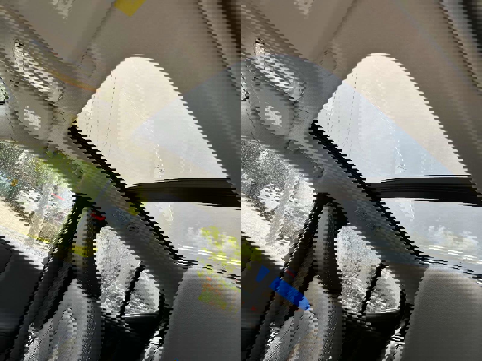 Certified 2025 Volvo XC40 B5 Ultra w/ Climate Package image 19