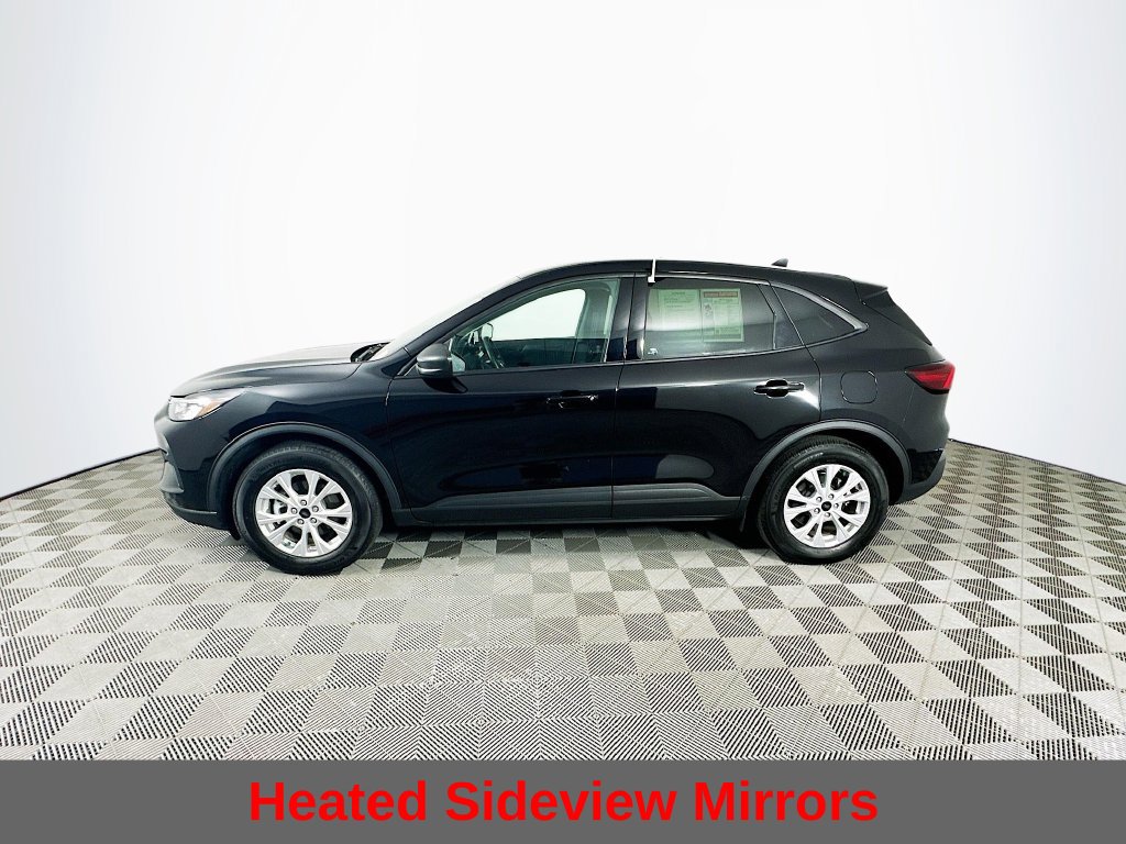 Used 2025 Ford Escape Active w/ Cold Weather Package FWD image 7