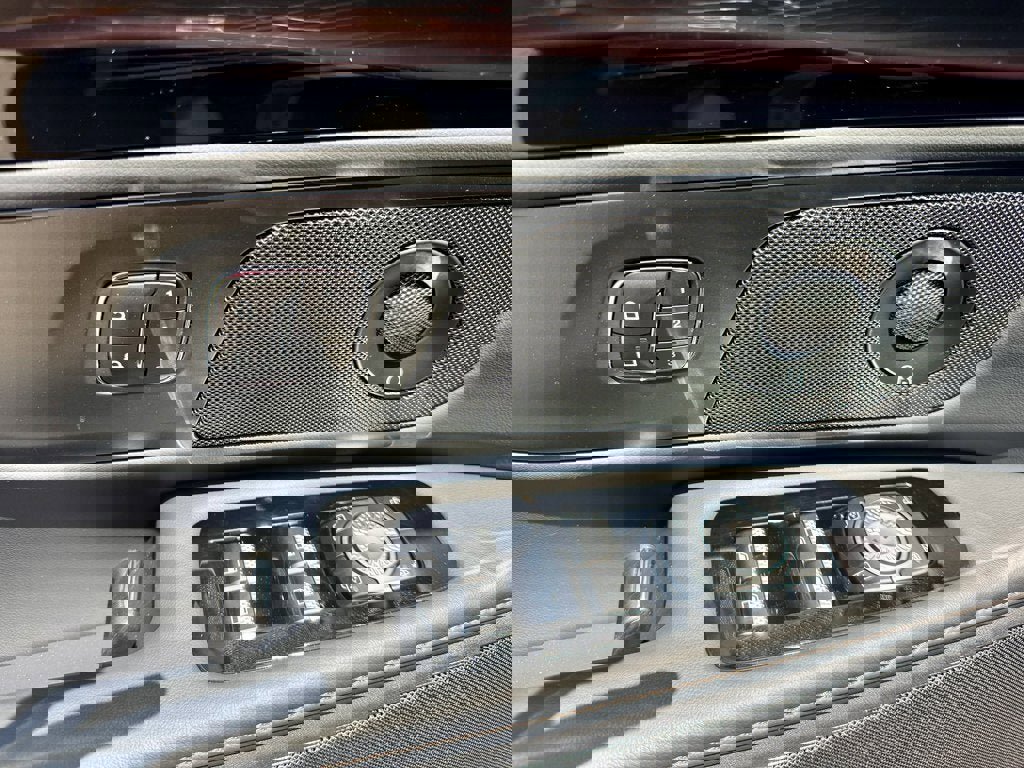 New 2025 Lincoln Nautilus Premier w/ Equipment Group 102A image 13