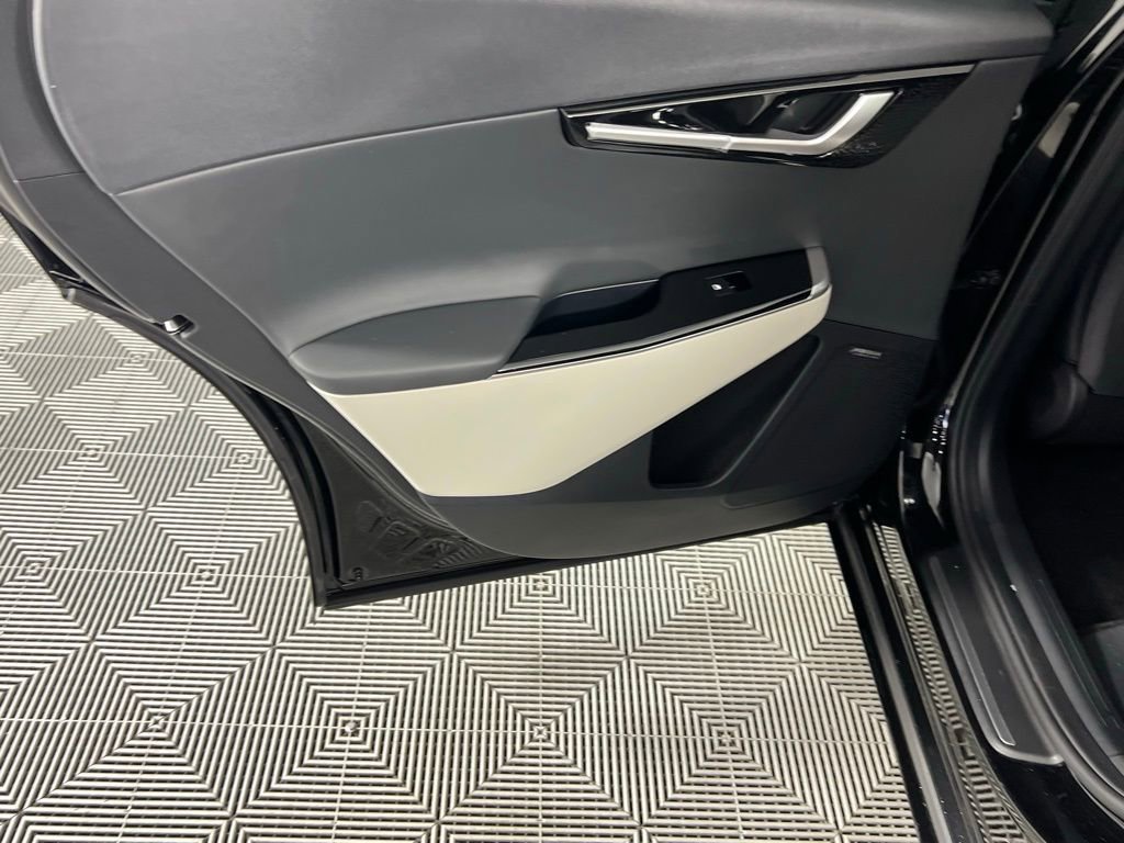 Used 2023 Kia EV6 GT-Line w/ GT-Line Suede Seat Package image 28