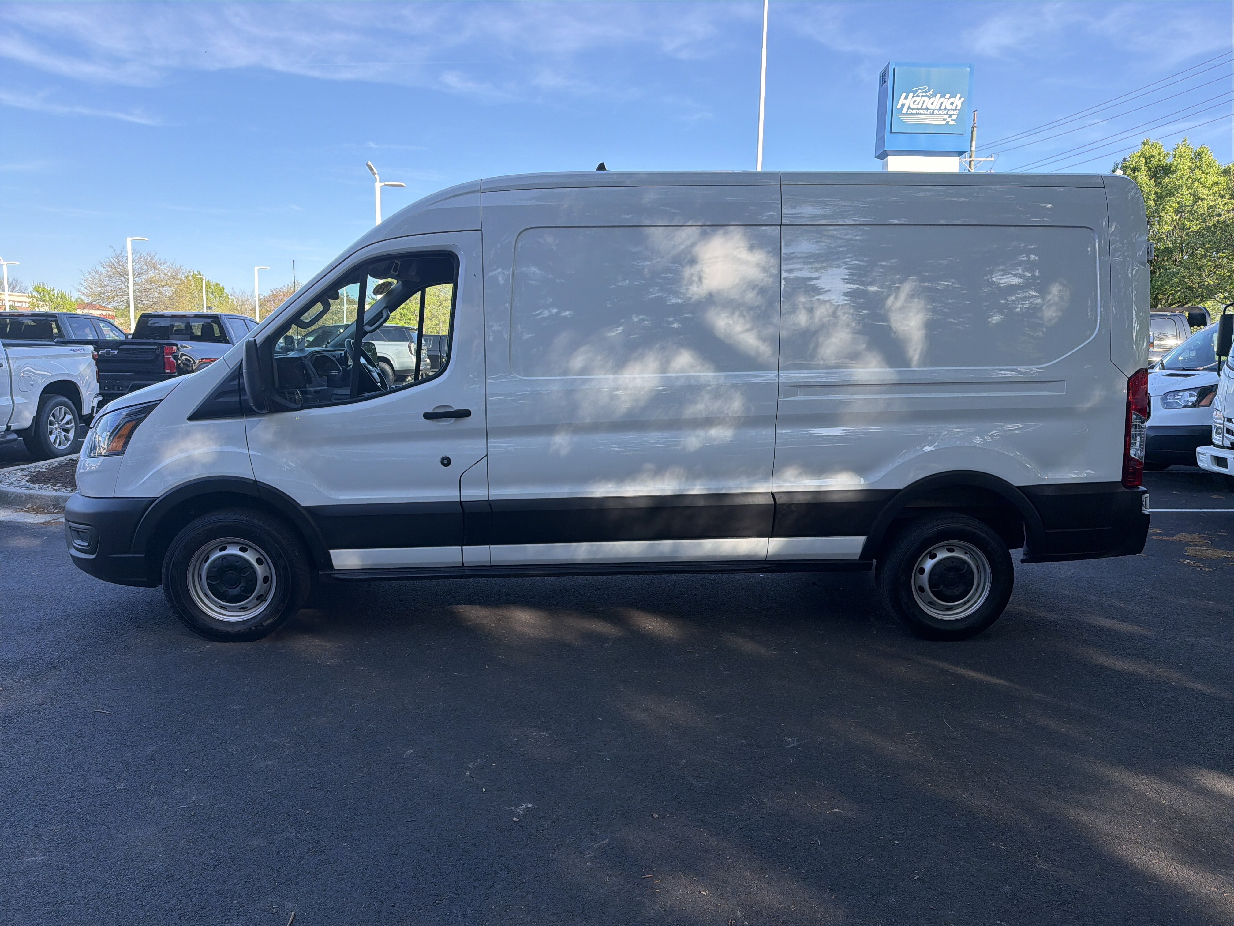Used 2023 Ford Transit 250 Medium Roof w/ Load Area Protection Package image 7