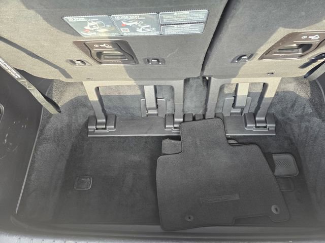 Used 2024 Kia Carnival LX FWD image 25