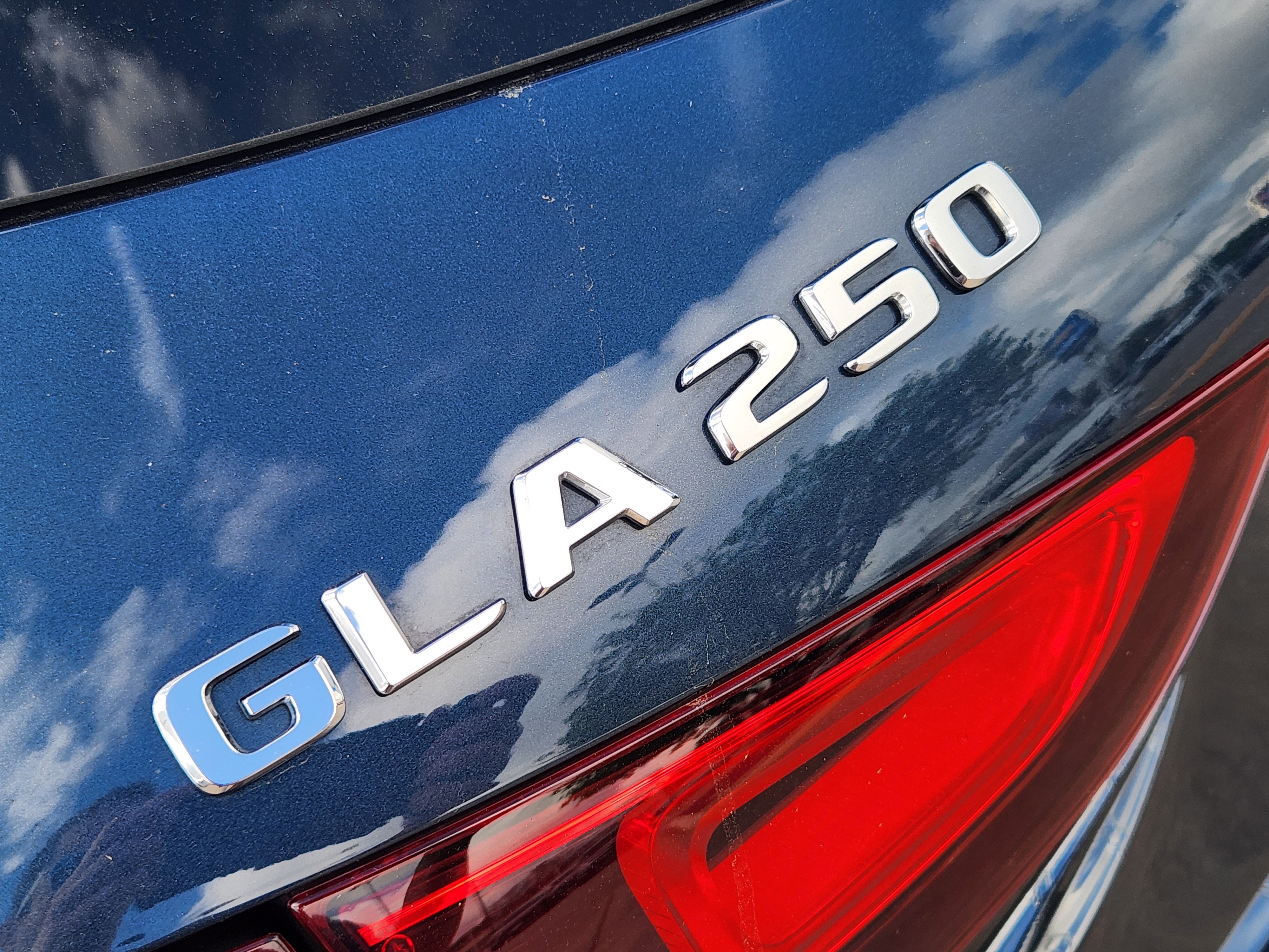 Used 2023 Mercedes-Benz GLA 250 4MATIC image 13