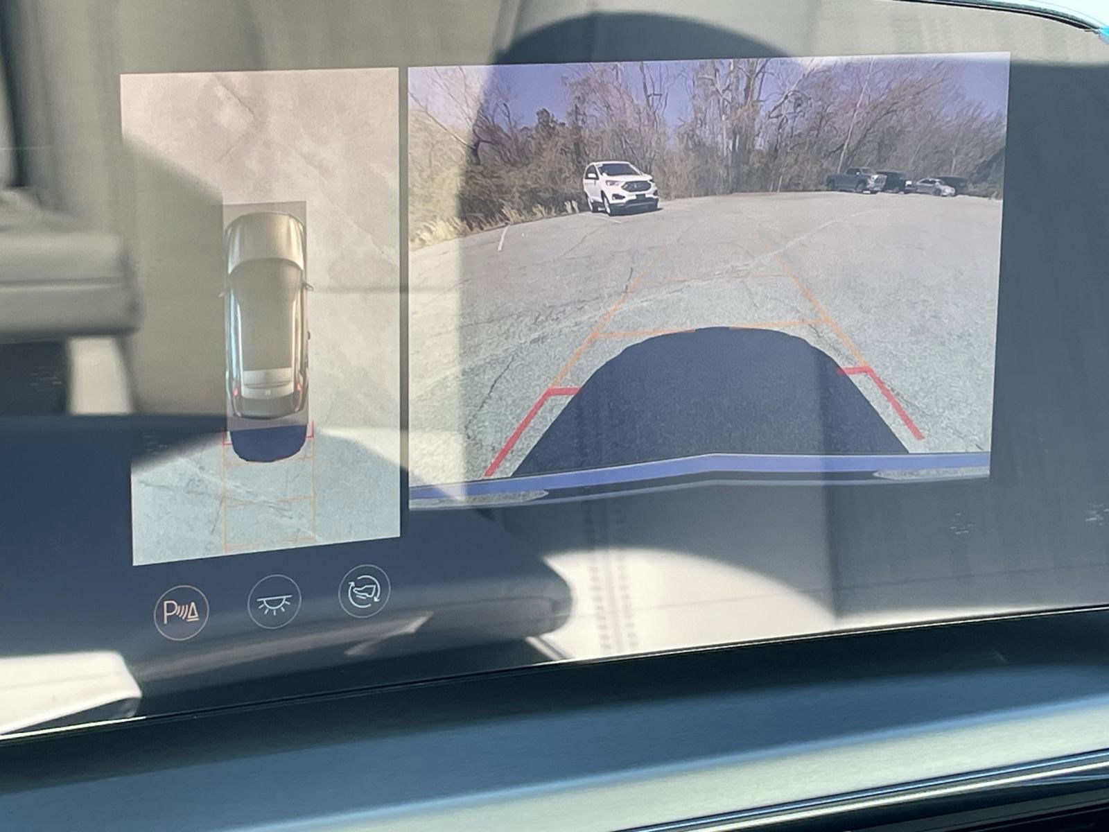 New 2025 Cadillac Lyriq Luxury image 24