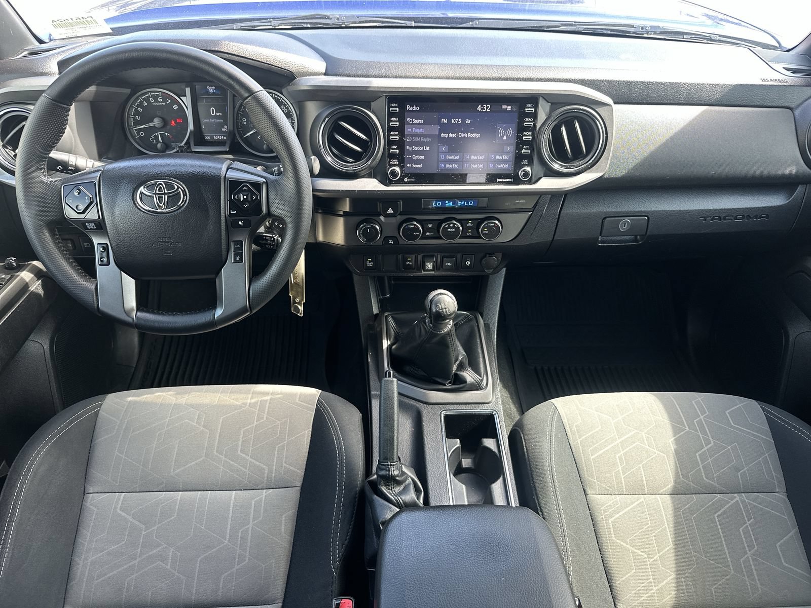 Used 2022 Toyota Tacoma TRD Sport w/ Technology Package AWD/4WD image 18